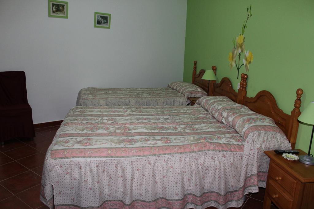 Hostal Restaurante "El Cercao" Sauca Rum bild